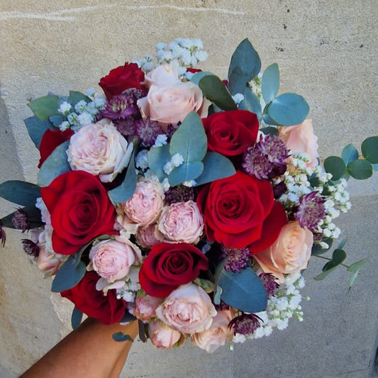 red and blush pink wedding bouquet
