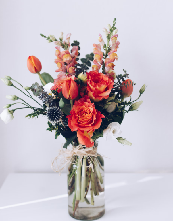 fresh flowers subscription, gift of flowers