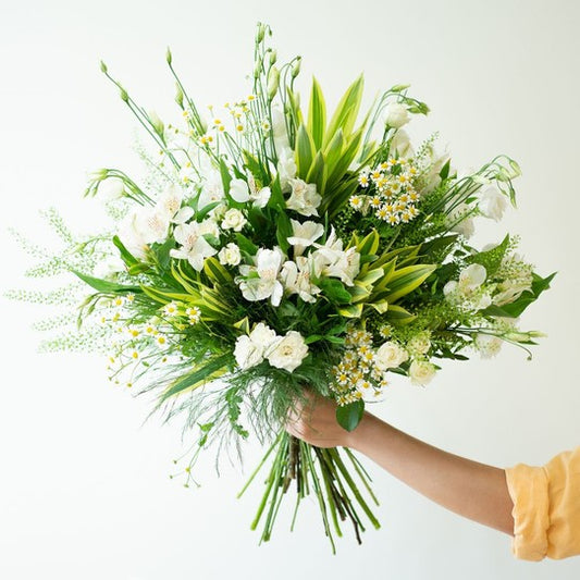 Fresh bouquet of birthday gift flowers delivered near me