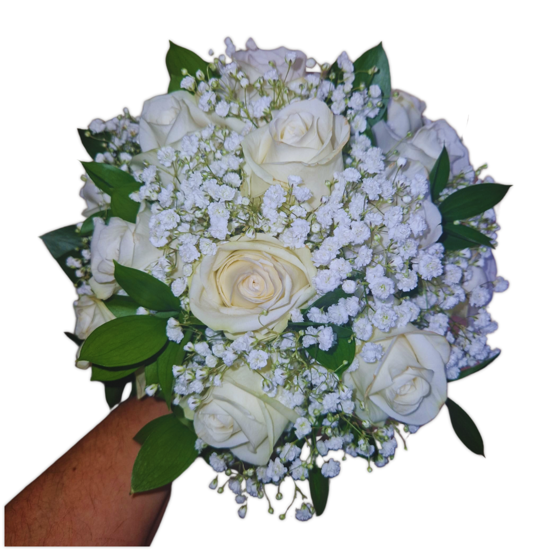 White bridesmaid bouquet